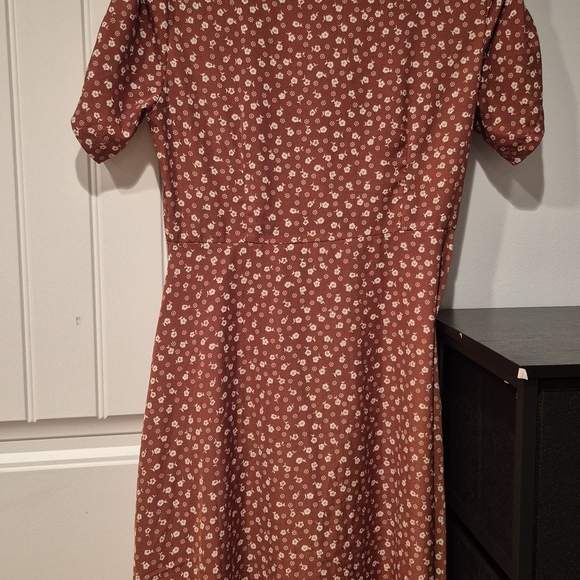 Floral Button-Down Dress - Picture 5 of 5